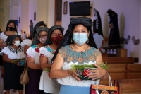 20210422. Tuxtla G. La comunidad Zoque de Tuxtla Gutiérrez visita la Catedral durante las celebraciones patronales de San Marcos