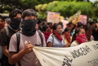 20260806. Tuxtla. Las escuelas normalistas FECSM se manifiestan en la Plaza Central de Tuxtla Gutiérrez en apoyo a la Normal Rural Mactumatza de Chiapas