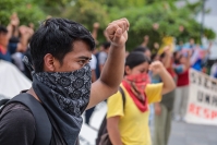 20260806. Tuxtla. Las escuelas normalistas FECSM se manifiestan en la Plaza Central de Tuxtla Gutiérrez en apoyo a la Normal Rural Mactumatza de Chiapas