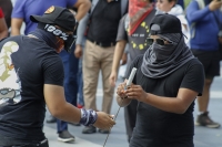 20241114. Tuxtla. Estudiantes de la Escuela Normal Superior de Chiapas protestan este medio día en la Plaza Central de Tuxtla Gutiérrez.