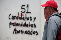 20240515. Tuxtla. Maestros afiliados de la CNTE inician esta mañana el paro indefinido de labores en el estado de Chiapas mientras que la AED se manifiesta en las instalaciones del IEPC-Chiapas