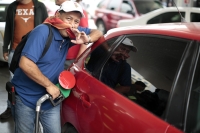 2026050. Tuxtla. 14 gasolineras tomadas por la CNTE en Chiapas a unos días del inicio del Mundial de Fútbol.