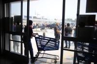 20240530. Tuxtla. Maestros de la CNTE toman la tienda comercial ubicada en las cercanías de las instalaciones de PEMEX durante las actividades de protesta en Chiapas.