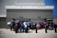 20240530. Tuxtla. Maestros de la CNTE toman la tienda comercial ubicada en las cercanías de las instalaciones de PEMEX durante las actividades de protesta en Chiapas.