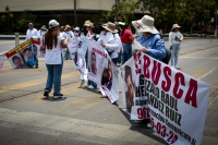 Madres Víctimas de Feminicidio y Desaparecidas realizan protestas este Día de Las Madres en la capital del estado de Chiapas.
