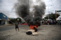 20240910. Tuxtla. Vecinos de Patria Nueva protestan en las obras del Libramiento Norte al verse afectados en el acceso principal a esta popular colonia.