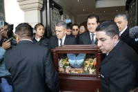 20250221. Cdmx. Las cenizas de la cantante Paquita la del Barrio inician su traslado hacia Garibaldi y a la Colonia Guerrero donde son homenajeadas por el gran público