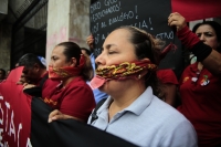20240621. Tuxtla. Trabajadores del Cecytech se manifiestan en el Congreso de Chiapas.