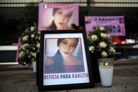 20250704. Tuxtla. La madre de la desaparecida Karla Velazco junto con la Fundación para encontrar a la joven desaparecida hace 7 años se manifiestan esta mañana