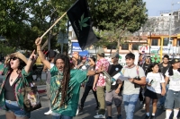 20250420. Tuxtla La marcha cannabica reúne a jóvenes tuxtlecos esta tarde.