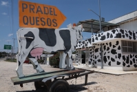 20260827. Berriozábal. La empresa de lácteos Pradel en Berriozábal.