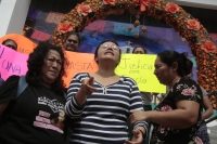 20261021. Tuxtla. Una familia denuncia en la Fiscalía General de Chiapas como una hija encontró a su madre asesinada por su padre en Chiapilla.