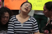 20261021. Tuxtla. Una familia denuncia en la Fiscalía General de Chiapas como una hija encontró a su madre asesinada por su padre en Chiapilla.