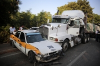20251028. Tuxtla. Un tráiler embiste a 7 vehÃculos en el Libramiento Norte Oriente dejando varias personas lastimadas. 20251028. Tuxtla. Un tráiler embiste a 7 vehÃculos en el Libramiento Norte Oriente dejando varias personas lastimadas.