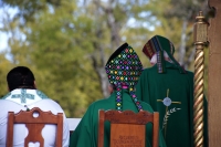 20241103. SCLC. Procesión de la Diócesis de San Cristóbal de las Casas al cumplirse 100 del nacimiento de Monseñor Samuel Ruiz García y para recordar al Padre Marcelo